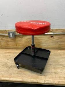 lot 98 image: CRAFTSMAN Work Seat