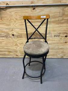 lot 117 image: Swivel Bar Stool