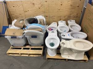 lot 121 image: Lot of Toilets and Toilet Components