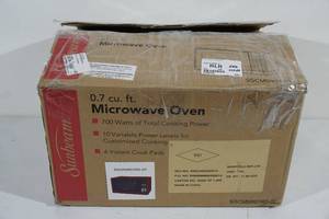 Sunbeam .7 Cu Ft Microwave Oven