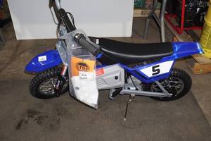 Razor MX350 Electric Dirt Bike - Unused