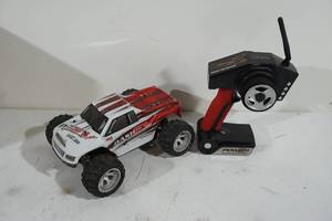 CIS 118 Scale 4WD RC Truck