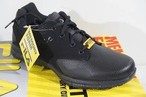 NEW Fila Memory Layers Slip Resistant Shoes - Womens 8