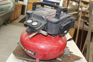 lot 666 image: Porter-Cable 6-Gallon Pancake Air Compressor