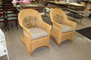 lot 454 image: Wicker Rocking Chairs with Seat Cushions