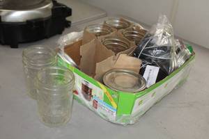 lot 473 image: Regular Mouth Quited Crystal Jelly Jars