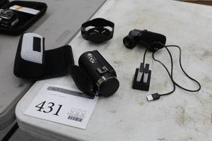 lot 431 image: 4K Ultra HD WiFi 48MP Video Camera, Batteries, Charger, Grips, Stereo Microphone and Case