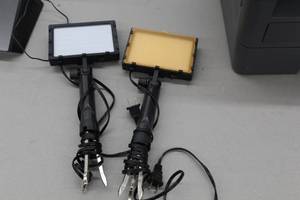 lot 439 image: Lot of (2) Portable Tripod Lights