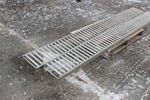 Gravity Roller Bed Conveyor Sections Lot 8 Ft Long X 9 12 Inch Wide