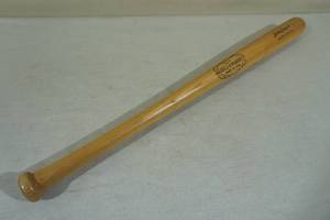 lot 2 image: Vintage Hillerich & Bradsby LL3 Mickey Mantle Wood Baseball Bat