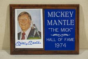 lot 6 image: Wood Mickey Mantle Plaque with Signed Card
