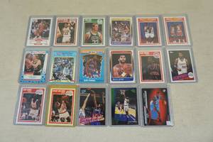 lot 114 image: Basketball Cards - Some 80s - Bird, Pippen, Kareem, Isiah