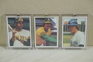 lot 124 image: 1975 SSPC Cards - Winfield, Rollie Fingers, Yeager