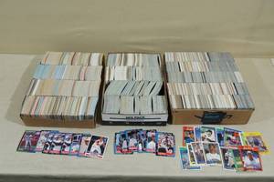 lot 161 image: Baseball Cards - Late 80s to Early 90s