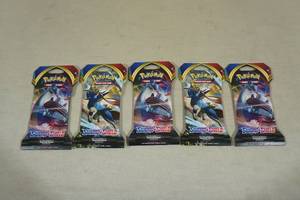 lot 175 image: Pokemon Sword and Shield Card Packs