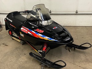 lot 2 image: 2001 Polaris XC-SP 600 Snowmobile