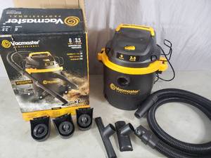 lot 69 image: 6 Gallon Vacmaster WetDry Vac - Missing One Wheel