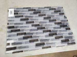 lot 86 image: 2 New Sheets of Lexan 18 in. x 24 in. x .093 Polycarbonate Sheet