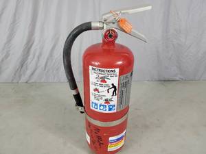 lot 98 image: Multi-Purpose Dry Chemical Fire Extinguisher