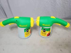lot 124 image: 2 New Miracle Gro Garden Feeder Sprayers with Plant Food