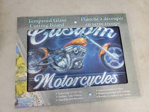 lot 149 image: New Glass Cutting Board