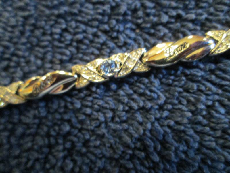 Silvertone Mom�s Round Birthstone ...