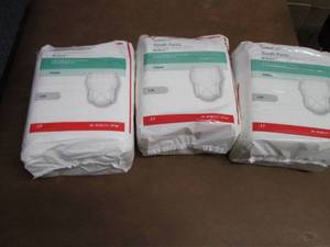 3-17 ct Cardinal Health Youth Pants Wings SM Retail $12.99pk