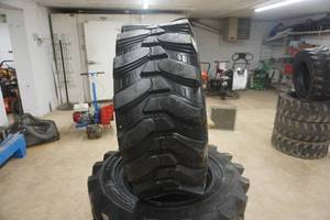 Set of 4  Brand New Camso SKS532 Skid Loader Skid Steer Tires