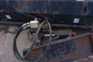 John Deere Model Worksite Pro 84 Universal Mount Bobcat Skid Loader Skid Steer Hydraulic Angle Sweeper