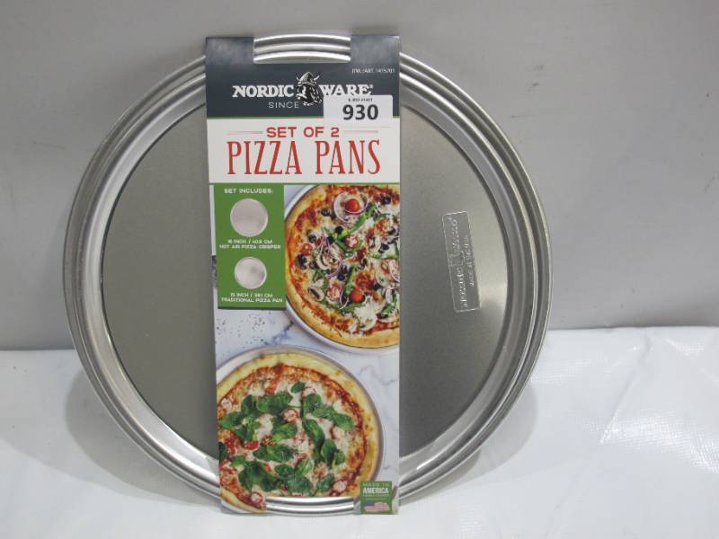 lot 930 image: NordicWare Set of 2 Aluminum Pizza Pans