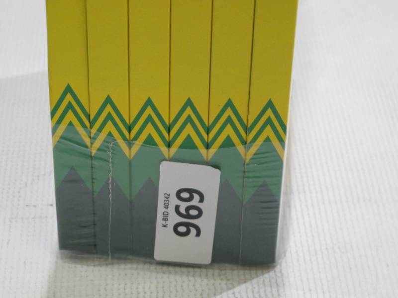 lot 969 image: 5 PACKS of Crayola Markers Broad Line 10ct Classic Colors