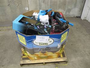 lot 405 image: Pallet of Store Returns - Wasserstein and Kimi