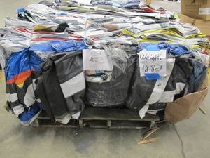 lot 423 image: Full Bail of Lightweight USED PE Vinyl Tarps - 1282 Lbs.