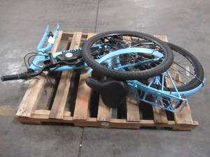 lot 319 image: Schwinn EC1 Electric Cruiser Bike, S7509WMB - Missing Charger, Keys, Peddles and Quick Release Skewer.