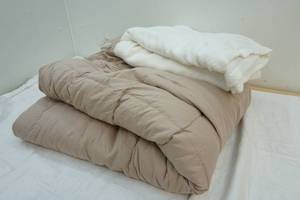 comforter and blanket