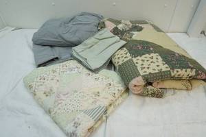 quilt and sheet set