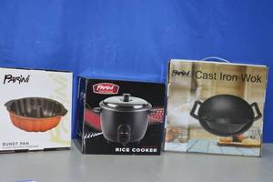 Bundt pan cast iron walk and Rice cooker