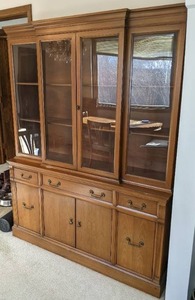 lot 23 image: Classic Wooden China Cabinet with Enclosed Storage Beneath