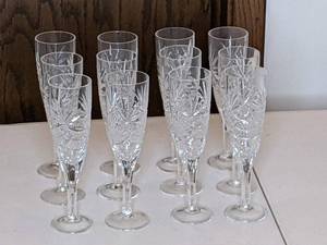 lot 67 image: Lot of 12 Crystal Champagne Glasses