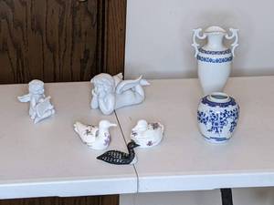 lot 58 image: Collection of Home Decor Rosenthal Angel Figurines and More