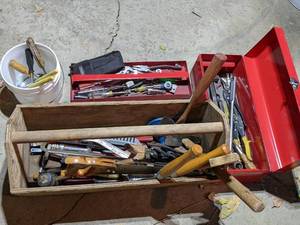 lot 30 image: Assortment of Hand Tools and Tool Boxes