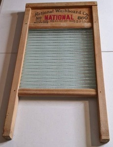 lot 46 image: Vintage Washboard by National Washboard Co., No. 860