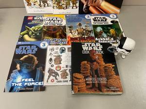 Star Wars Fan Lot-Books and Figure