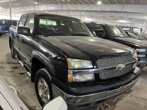 lot 13 image: 2005 Chevrolet Silverado 1500 Z71 4x4