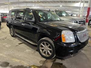 lot 10 image: 2007 GMC Yukon XL Denali AWD