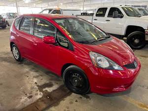 lot 15 image: 2013 Honda Fit
