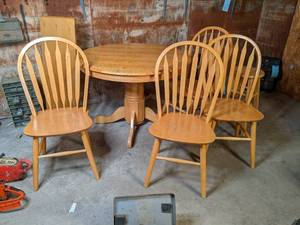 lot 50 image: 48 round dining table, comes with ...