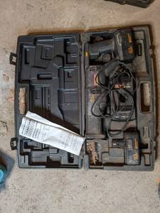 lot 64 image: Craftsman 18v sawsall in case with ...