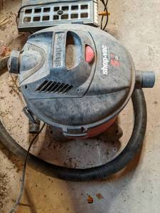lot 66 image: Shop-vac 5.0hp 12 gallon...