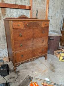 lot 83 image: Chest of drawers, 402249...